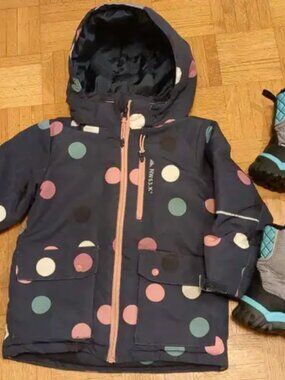 H&M Girl's Toddler Winter Jacket/Elements Snow Boots - 4-5T